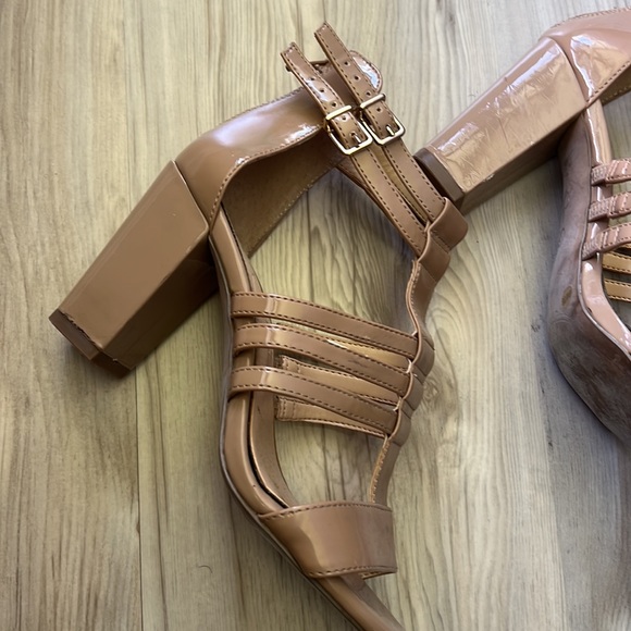 Jessica Simpson Patent Leather Open Toe Sandals - Picture 2 of 5